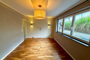 Hochwertige Split-Level-Wohnung mit Hauscharakter in Junkersdorfer Bestlage – 50858 Junkersdorf, Köln – Vorschaubild 16