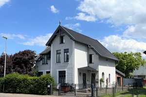 Große Villa in Ahrensburg zu verkaufen mit Anbau und zwei Wohncontainern! – Stormarn (Kreis) – Vorschaubild 2