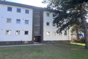 Gepflegte 4-Zimmer-Wohnung mit Loggia und Garage in zentraler Lage von Peine