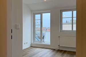 Großzügige, bezugsfreie 3-Zimmer-Maisonette-Dachgeschosswohnung mit Flair im charmanten Altbau! – Kurfürstenstraße 55, 12105 Mariendorf, Berlin – Vorschaubild 3