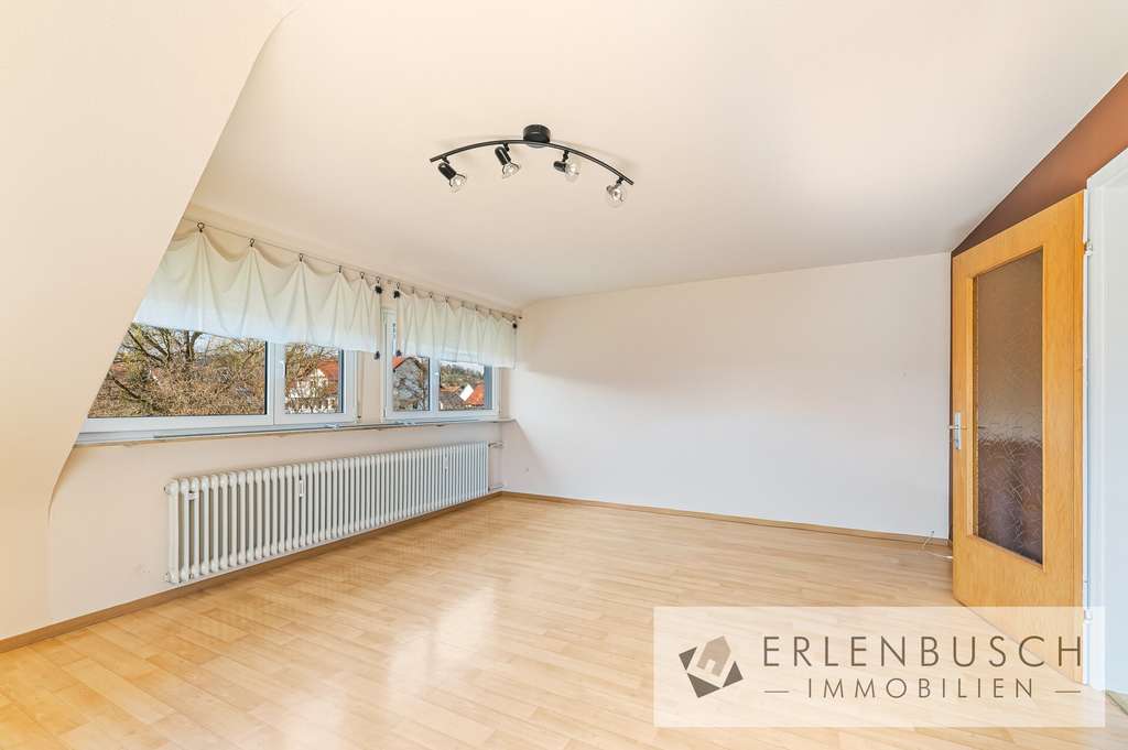 Immobilie in Rudersberg - Zweifamilienhaus mit 2 Garagen, großem Grundstück und vielseitiger Nutzung - Bild 3