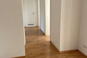 4-Zimmer-Wohnung mit Süd-Balkon – Die vollständige Adresse der Immobilie erhältst du vom Anbieter., 82256 Fürstenfeldbruck – Vorschaubild 5