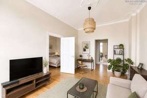 Zeitlose Eleganz: Charmanter Altbau mit Balkon und Flair – Die vollständige Adresse der Immobilie erhältst du vom Anbieter., 13407 Wittenau, Berlin – Vorschaubild 2
