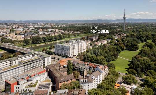 Im beliebten Theaterviertel - Helle Stadtwohnung mit Sonnen-Loggia!!