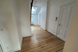 Großzügige 2-Zimmer-Dachgeschosswohnung in MG-Zentrum – Die vollständige Adresse der Immobilie erhältst du vom Anbieter., 41061 Gladbach, Mönchengladbach – Vorschaubild 2