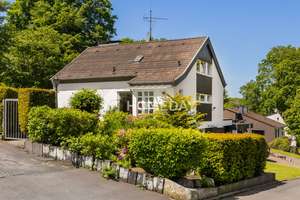 Familienfreundliches Einfamilienhaus mit Sauna, Doppelgarage und schönem Garten – Die vollständige Adresse der Immobilie erhältst du vom Anbieter., 45219 Kettwig, Essen – Vorschaubild 3