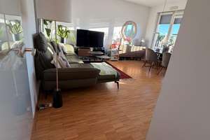 Alltagstaugliches Penthouse mit 3 Zimmern in Köln Reiterstaffelquartier