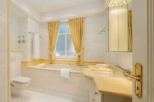 München - Solln / Isar - Nähe
Split-Level-Wohnung der Luxusklasse
4 Zimmer / 3 Terrassen / Sauna – 81479 Thalkirchen, München – Vorschaubild 13