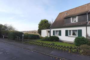 Doppelhaushälfte mit großem Grundstück 
und Zukunftschancen – ein Altbau für Menschen mit Ideen – Die vollständige Adresse der Immobilie erhältst du vom Anbieter., 42111 Uellendahl-Katernberg, Wuppertal – Vorschaubild 3