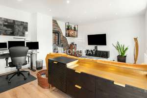 Modernisierte 2-Zimmer-Wohnung mit Balkon und hochwertiger Ausstattung in ruhiger Lage