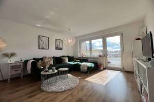 Modernisierte 2 Zimmer Wohnung mit Loggia und Tiefgaragenstellplatz – Die vollständige Adresse der Immobilie erhältst du vom Anbieter., 74081 Sontheim, Heilbronn – Vorschaubild 2