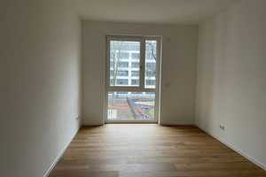 Perfekt geschnittene 4-Zimmer-Wohnung mit Einbauküche, Balkon (Loggia) und Gäste-Bad! – Biedenkopfer Str. 44-54, 13507 Berlin – Vorschaubild 6