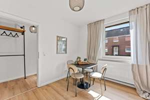 Geestemünde - Top-Renoviertes Reihenmittelhaus in gefragter Lage – Die vollständige Adresse der Immobilie erhältst du vom Anbieter., 27570 Wulsdorf, Bremerhaven – Vorschaubild 6