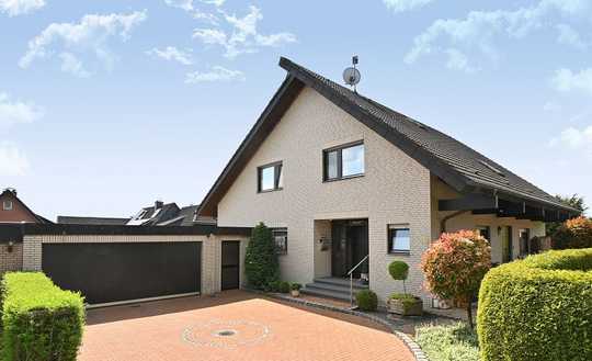Großzügiges, energieeffizientes Einfamilienhaus mit Einliegerwohnung auf Erbpachtgrundstück!