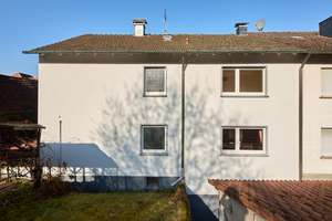 Familienparadies mit Garten! Großzügiges Haus mit Garten, Ausbaupotenzial & Flexibilität – Die vollständige Adresse der Immobilie erhältst du vom Anbieter., 63869 Heigenbrücken – Vorschaubild 4