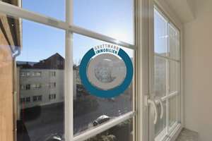 KOMPAKTER SCHNITT MIT WINTERGARTEN - GROSSES, BEGRÜNTES GRUNDSTÜCK - IDEAL FÜR SINGLES ODER DOUBLES