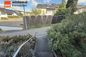 Schönes Reihenmittelhaus in Böblingen mit Garten, Balkon & Garage in zentraler und ruhiger Wohnlage – Die vollständige Adresse der Immobilie erhältst du vom Anbieter., 71032 Böblingen – Vorschaubild 33