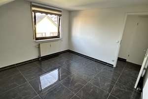 Helle 3-Zimmer Dachgeschosswohnung mit Balkon in Böckingen – Die vollständige Adresse der Immobilie erhältst du vom Anbieter., 74080 Böckingen, Heilbronn – Vorschaubild 5