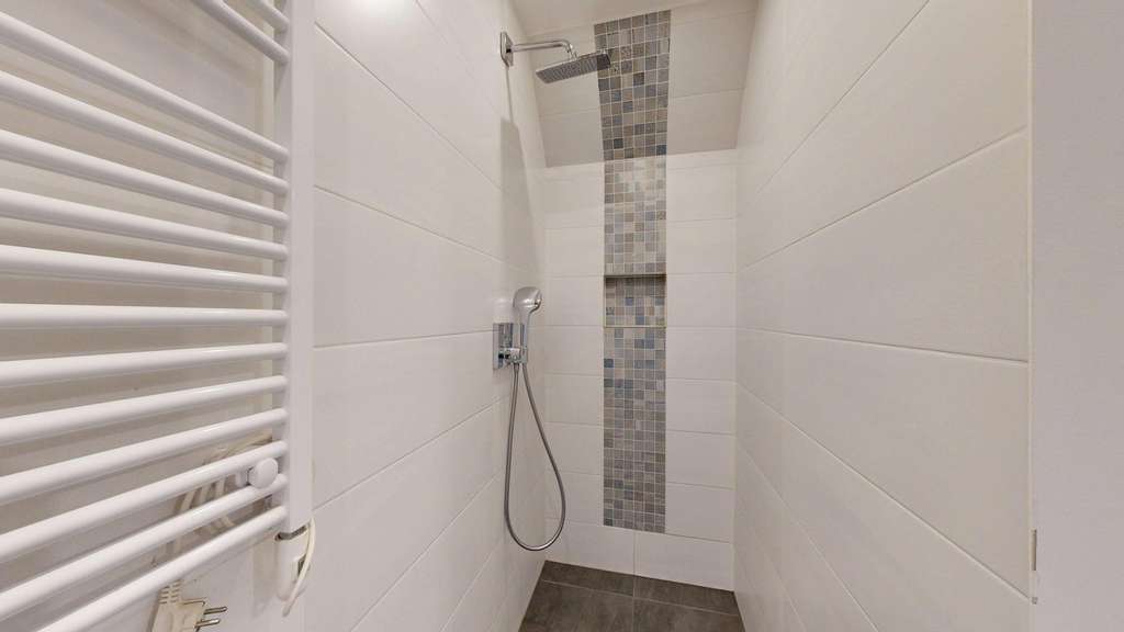 Immobilie in Germersheim - ~~ ZENTRAL GELEGENES STADTHAUS MIT INDIVIDUELLEM POTENZIAL ~~ - Bild 3