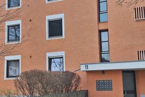Gemütliche 2 ZKB mit Balkon und TG Stellplatz - vermietet