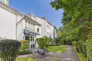 SITULI:     Großzügig wohnen am Ortspark – 3 Zimmer mit traumhafter Dachterrasse – Die vollständige Adresse der Immobilie erhältst du vom Anbieter., 82008 Unterhaching – Vorschaubild 27