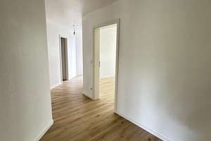 Familienfreundliche 4-Zimmer-Wohnung mit Balkon und moderner Raumaufteilung – Wolfringstr. 14, 90765 Ronhof, Kronach, Fürth – Vorschaubild 16