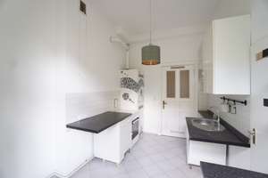 Schöne Wohnung in attraktiver Stadtvilla * Stuck * EBK* Balkon – Manteuffelstraße 8, 12203 Lichterfelde, Berlin – Vorschaubild 12