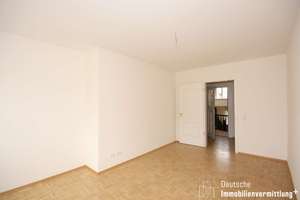 **Sonniges Dachgeschoss mit Balkon und Parkett** – Sellerhäuser Straße 8, 4318 Anger-Crottendorf, Leipzig – Vorschaubild 8
