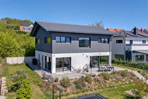 Baujahr 2022! Luxuriöses und energieeffizientes Einfamilienhaus mit traumhafter Aussicht – Die vollständige Adresse der Immobilie erhältst du vom Anbieter., 96135 Stegaurach – Vorschaubild 15