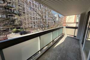 Hochwertig sanierte 3 Zimmer Wohnung in ruhiger Westend Lage