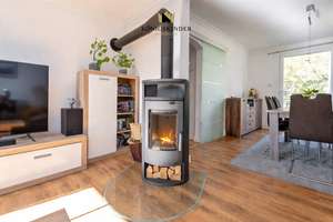 Sonnige 5 Zimmerwohnung auf 2 Etagen mit großem Balkon und Kamin – Die vollständige Adresse der Immobilie erhältst du vom Anbieter., 70569 Kaltental, Stuttgart – Vorschaubild 2