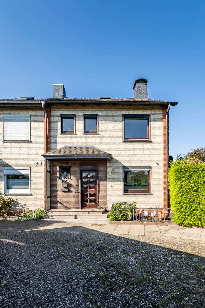 Immobilie in Ritterhude - Ritterhude: Großzügiges Reihenendhaus mit Garten+Garage - Bild 0