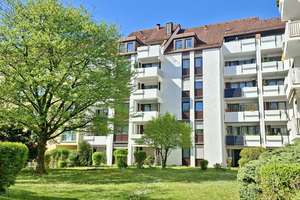 Hier können Sie einziehen! gemütliche 4 ZKB-Wohnung mit Dachterrasse und TG-Stellplatz!