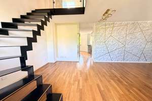 Stilvolle Maisonette-Wohnung mit eigenem Whirlpool-Highlight – Die vollständige Adresse der Immobilie erhältst du vom Anbieter., 80997 Allach, München – Vorschaubild 4