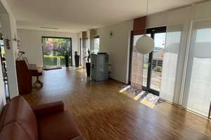 Modernes EFH 22 kWh/(m² a) mit Garten, EBK, Wallbox und Doppelgarage in Laichingen – Am Bleichberg 61, 89150 Laichingen – Vorschaubild 1
