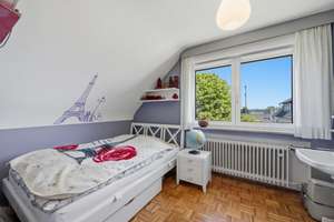 Sommer am Pool, Winter am Kamin und ein Gartenparadies für die ganze Familie. – Die vollständige Adresse der Immobilie erhältst du vom Anbieter., 89331 Burgau – Vorschaubild 28