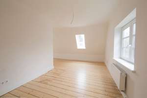 alte Stilelemente und Moderne vereint – Die vollständige Adresse der Immobilie erhältst du vom Anbieter., 22391 Wellingsbüttel, Hamburg – Vorschaubild 12