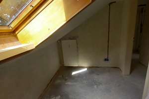 Frisch renovierte 3-Zimmer-Wohnung im Dachgeschoss in ruhiger Lage – 81825 Waldtrudering, München – Vorschaubild 6