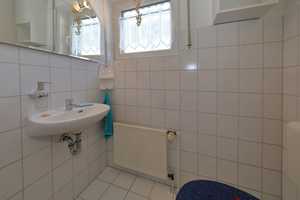 Rd. 132 m² Wohn-/Nutzfläche bietet diese top gepflegte DHH mit schönem Garten in beliebter Wohnlage – Essen – Vorschaubild 4