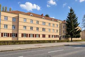 Bald bezugsfrei! Großzügig geschnittene 3-Zimmer-Wohnung mit hofseitigem Südbalkon und Stellplatz – Die vollständige Adresse der Immobilie erhältst du vom Anbieter., 1219 Leubnitz-Neuostra, Dresden – Vorschaubild 9