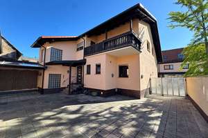 Einfamilienhaus mit großzügigem Platzangebot und Entwicklungsperspektive – Die vollständige Adresse der Immobilie erhältst du vom Anbieter., 68794 Oberhausen-Rheinhausen – Vorschaubild 2