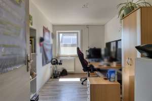 Umfangreich saniertes Wohnhaus mit ca. 260 m² Wohnfläche in ruhiger Ortsrandlage - Memmelsdorf - OT – Die vollständige Adresse der Immobilie erhältst du vom Anbieter., 96117 Memmelsdorf – Vorschaubild 17