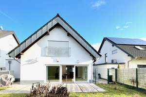 Freistehendes Einfamilienhaus inkl. Küche in Sackgasse (keine Durchfahrtsstraße)Wärmepumpe/PV-Anlage – Die vollständige Adresse der Immobilie erhältst du vom Anbieter., 50999 Rodenkirchen (Ortsteil), Köln – Vorschaubild 3