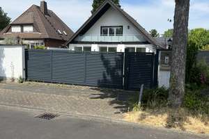 Wohnen mit Charakter: Großzügiges Mehrfamilienhaus in Köln-Müngersdorf