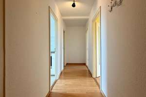 Bezugsfreie 2-Zimmer-Wohnung mit  Weitblick, Balkon, Aufzug und Bodenkammer // Kiel-Dietrichsdorf – Braunsberger Weg 10, 24149 Neumühlen-Dietrichsdorf, Kiel – Vorschaubild 6