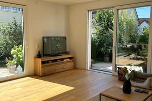 PROVISIONSFREI! Modernes Reiheneckhaus mit 5-Zimmern und Garten nahe Freising! – Die vollständige Adresse der Immobilie erhältst du vom Anbieter., 85402 Kranzberg – Vorschaubild 2