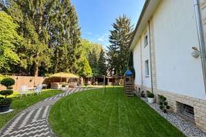 Einfamilienhaus mit großem Garten & Dachterrasse – 180 m², 5 Zimmer, leer oder möbliert beziehbar