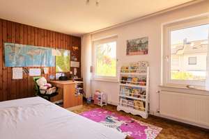 Charmantes Reihenmittelhaus mit Garten, Garage und Blick auf die Achalm – Die vollständige Adresse der Immobilie erhältst du vom Anbieter., 72760 Reutlingen-Mitte, Reutlingen – Vorschaubild 7