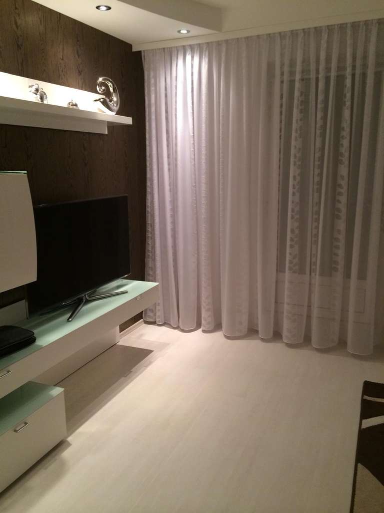 Exklusive 1,5-Zimmer-Wohnung mit gehobener Innenausstattung mit Balkon in Düsseldorf