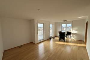 3,5 Zimmer Eigentumswohnung mit Penthouse-Charakter in begehrter Aussichtslage in Reutlingen – Sophie-Scholl-Straße 46, 72762 Reutlingen-Mitte, Reutlingen – Vorschaubild 2